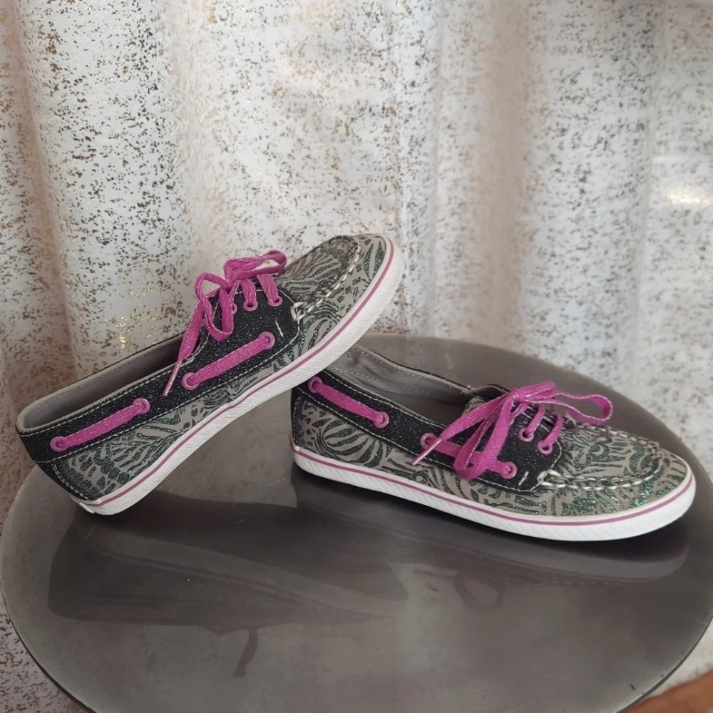 SPERRY Girls Top Side Cruiser Sparkly Finish in a Zebra Grey Pink Colorway Sz 2